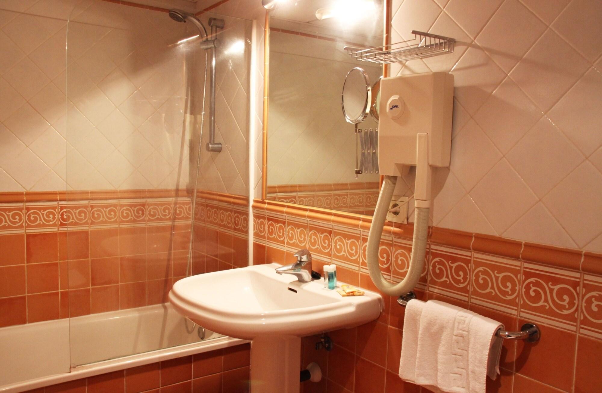 Hotel Doña Catalina 3*